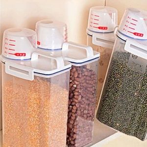 Kitchen Storage Container with Handle